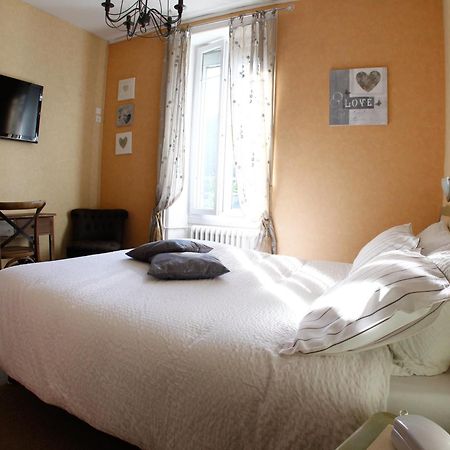 Hotel Gambetta Lons-le-Saunier Εξωτερικό φωτογραφία